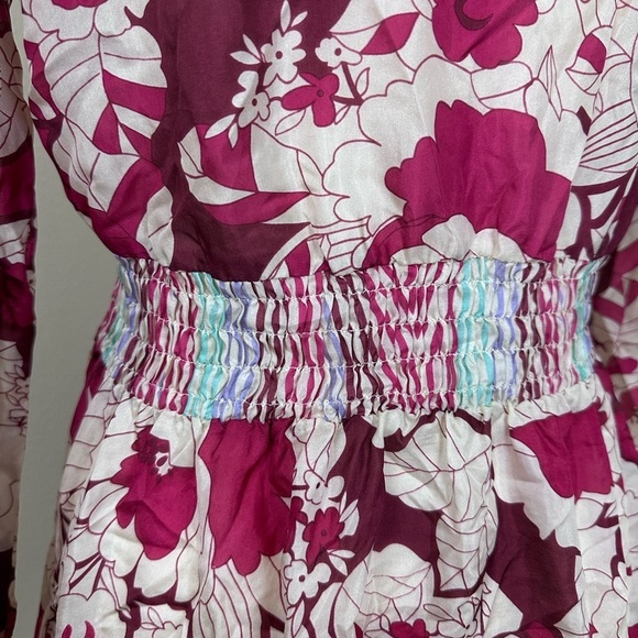 Johnny Was 100% Silk Floral Boho Tunic Blouse
Red and Cream Size XS - Picture 5 of 9